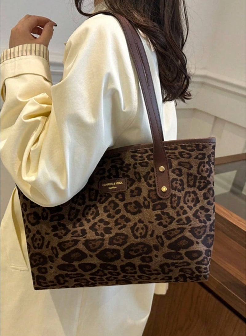 SHEIN WOMEN BAGNew Vintage Leopard Print Large Capacity Handbag For Women. Zipper Opening, Lightweight Minimalist Shoulder Bag. Suitable For Daily Casual, Commuting, Work And Student Use. Leopard Print Bag, Leopard Print Revival, Animal Print Women's Bag - Image 4